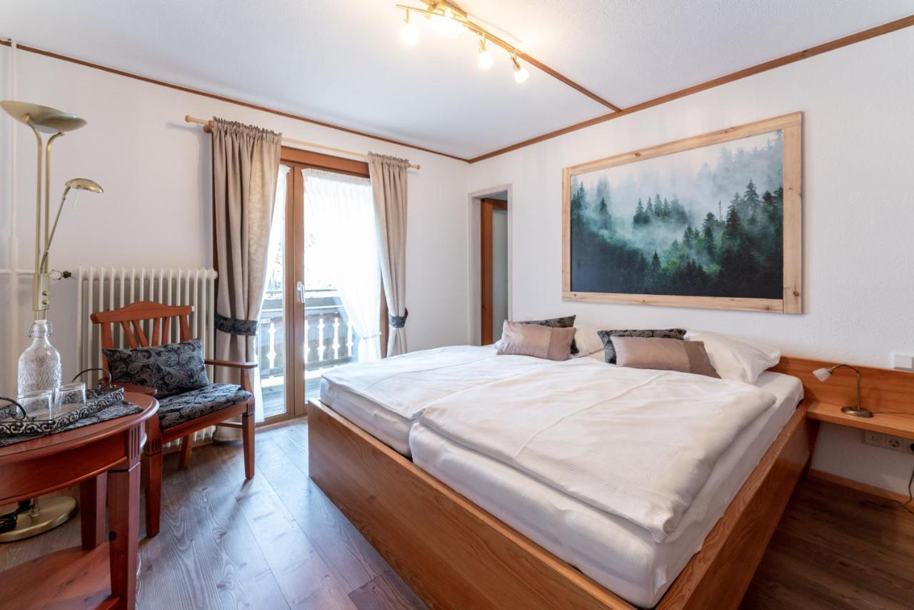 Hoehengasthaus Kolmenhof An Der Donauquelle Furtwangen Ngoại thất bức ảnh